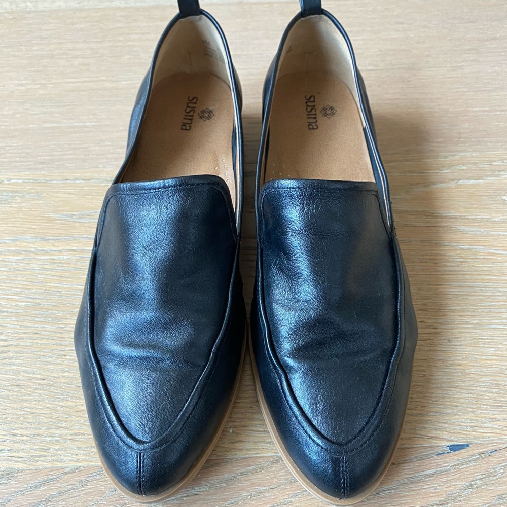 Women’s Black Leather Loafers